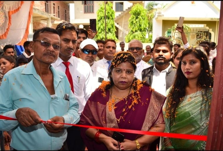 Ribbon-cutting at a Trust programme