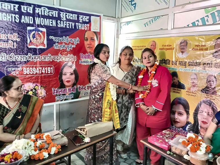 Felicitation of Mamta Ji, District Vice President, Mahendragarh