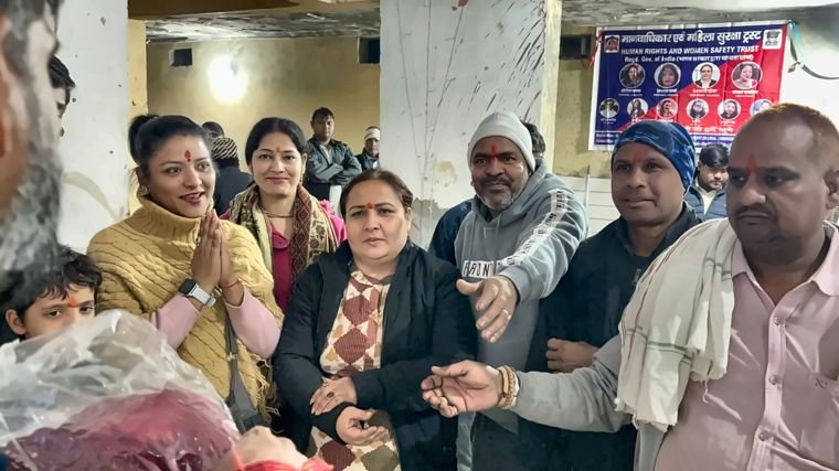 बच्चों के लिए अल्पाहार वितरण